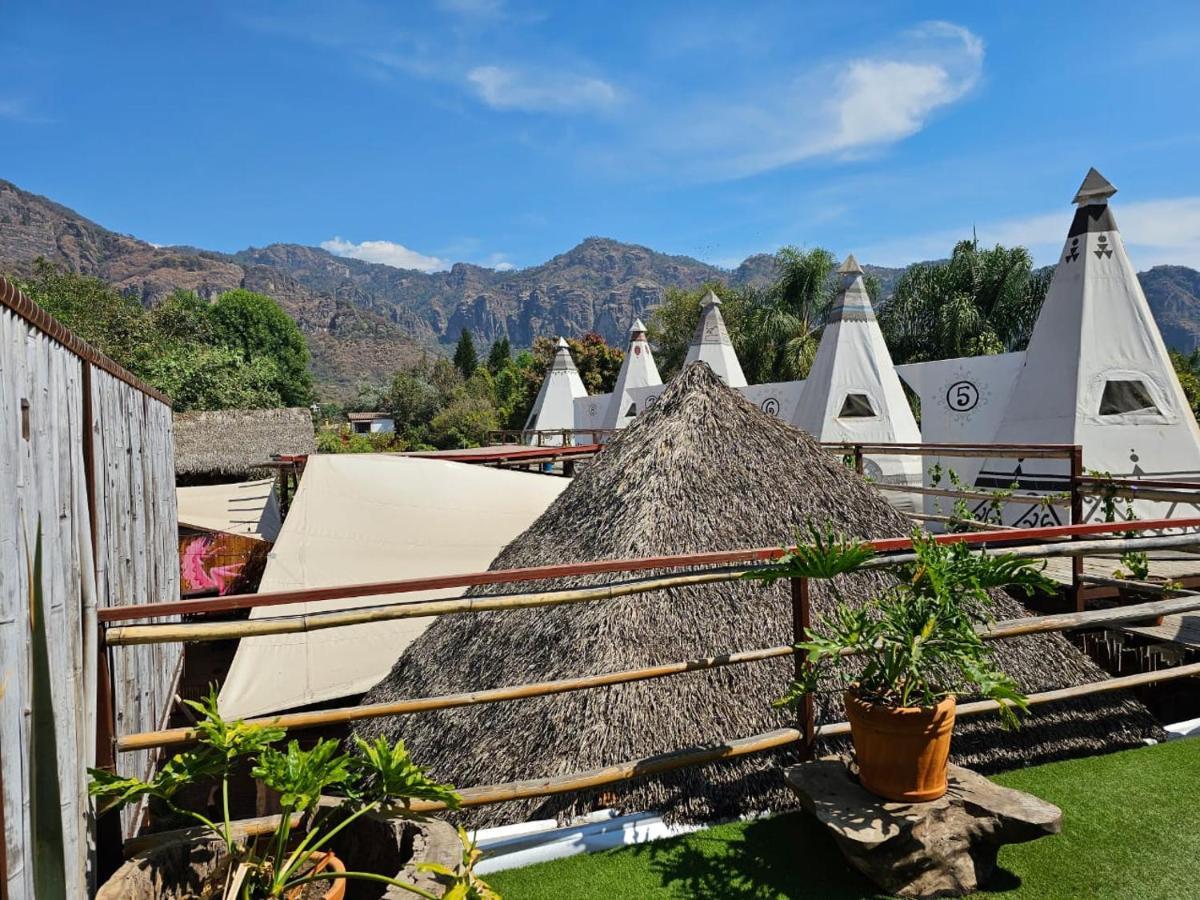 Fungi Tipis Hotel Tepoztlán Exterior photo